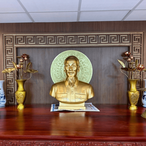 Tượng Bác Hồ